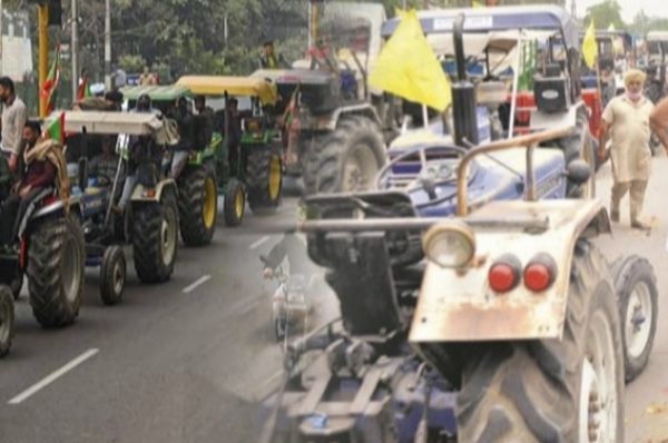 ਜ਼ਮੀਨ ਬਚਾਓ ਸੰਘਰਸ਼ ਜਾਰੀ ਸੈਂਕੜੇ ਕਿਸਾਨ ਕੈਪਟਨ ਦੇ ਮਹਿਲ ਨੂੰ ਘੇਰਨ ਪਹੁੰਚੇ