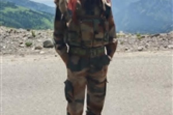 ਸਿਆਚਿਨ ਗਲੇਸ਼ੀਅਰ ਹੇਠਾਂ ਆਉਣ ਕਾਰਨ ਦੋ ਭੈਣਾਂ ਦਾ ਇਕੱਲਾ ਭਰਾ ਪਰਗਟ ਸਿੰਘ ਸ਼ਹੀਦ, ਮੁੱਖ ਮੰਤਰੀ ਵੱਲੋਂ ਪਰਿਵਾਰ ਨੂੰ ਪੰਜਾਹ ਲੱਖ ਤੇ ਨੌਕਰੀ ਦੇਣ ਦਾ ਐਲਾਨ