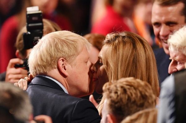 UK ਦੇ 56 ਸਾਲਾ ਪ੍ਰਧਾਨ ਮੰਤਰੀ ਬੌਰਿਸ ਜਾਨਸਨ ਨੇ ਰਚਾਇਆ ਤੀਜਾ ਵਿਆਹ