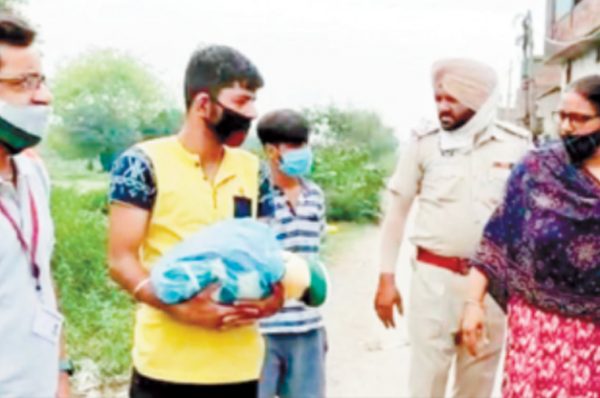 ਆਟੋ ਚਾਲਕ ਨੇ ਬੱਚੀ ਨੂੰ ਗੰਦੇ ਨਾਲੇ ਕੋਲ ਸੁੱਟਿਆ, ਮੌਤ