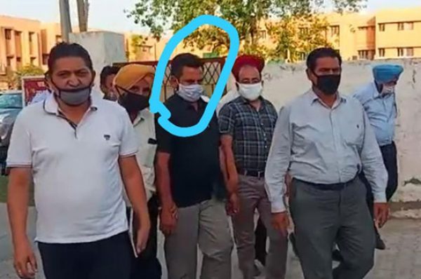 ਪਟਵਾਰੀ 25 ਹਜ਼ਾਰ ਰੁਪਏ ਰਿਸ਼ਵਤ ਲੈਂਦਾ ਰੰਗੇ ਹੱਥੀਂ ਕਾਬੂ