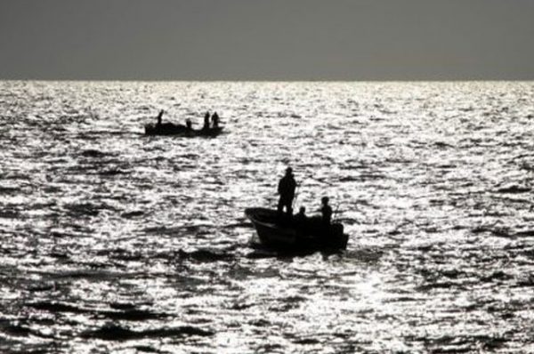 ਨਦੀ ‘ਚ ਕਿਸ਼ਤੀ ਪਲਟ ਜਾਣ ਕਾਰਨ 8 ਲੋਕ ਲਾਪਤਾ