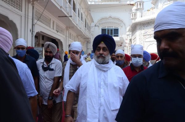 ਸੁਖਬੀਰ ਸਿੰਘ ਬਾਦਲ ਦੀ ਅਕਾਲ ਤਖ਼ਤ ਦੇ ਜਥੇਦਾਰ ਗਿਆਨੀ ਹਰਪ੍ਰੀਤ ਸਿੰਘ ਨਾਲ ਮੁਲਾਕਾਤ