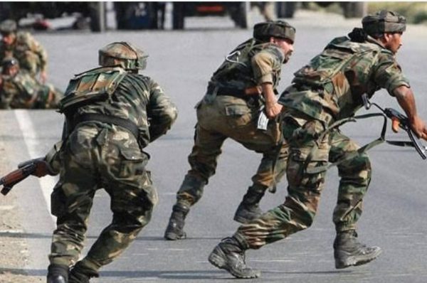 ਮੁੱਠਭੇੜ ਵਿਚ 3 ਅੱਤਵਾਦੀ ਢੇਰ, ਇਕ ਨੇ ਕੀਤਾ ਆਤਮ ਸਮਰਪਣ