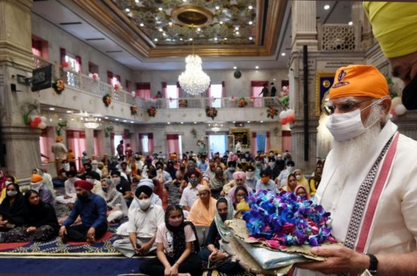 PM ਮੋਦੀ ਗੁਰਦੁਆਰਾ ਸ਼ੀਸ਼ਗੰਜ ਸਾਹਿਬ ਵਿਖੇ ਹੋਏ ਨਤਮਸਤਕ