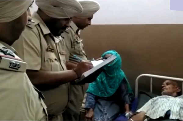 ਫਿਲੌਰ ‘ਚ ਕੈਸ਼ ਲੈ ਕੇ ਜਾ ਰਹੇ ਪੈਟਰੋਲ ਪੰਪ ਕਰਮਚਾਰੀਆਂ ਨੂੰ ਬਦਮਾਸ਼ਾਂ ਨੇ ਘੇਰਿਆ, ਅੱਖਾਂ ਚ ਲਾਲ ਮਿਰਚਾਂ ਪਾ ਕੇ ਲੁੱਟੇ 3 ਲੱਖ