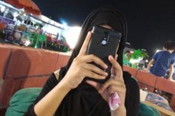 ਸਾਵਧਾਨ! ਸੋਸ਼ਲ ਮੀਡੀਆ ‘ਤੇ ਵੀਡੀਓ ਕਾਲ ਰਾਹੀਂ ਕੁੜੀਆਂ ਇੰਜ ਕਰ ਰਹੀਆਂ ਬਲੈਕਮੇਲ