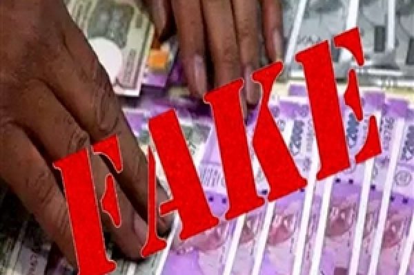 Fake Currency: ਪਟਿਆਲੇ ‘ਚ ਕਾਰ ‘ਚ 95 ਹਜ਼ਾਰ ਦੀ ਜਾਅਲੀ ਕਰੰਸੀ ਫੜੀ, ਲੁਧਿਆਣੇ ਦੇ ਤਿੰਨ ਨੌਜਵਾਨ ਗ੍ਰਿਫ਼ਤਾਰ