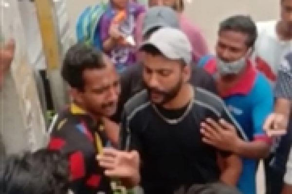 ਚੋਰੀ ਦੇ ਦੋਸ਼ ‘ਚ ਨੌਜਵਾਨ ਦਾ ਮੁੰਨਿਆ ਅੱਧਾ ਸਿਰ ਤੇ ਮੁੱਛ, ਵੀਡੀਓ ਵਾਇਰਲ