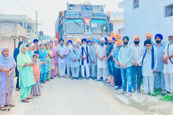 ਟਾਂਡਾ ਤੋਂ ਸੱਚਖੰਡ ਸ੍ਰੀ ਹਜ਼ੂਰ ਸਾਹਿਬ ਦੇ ਲੰਗਰਾਂ ਲਈ 300 ਬੋਰੀ ਕਣਕ ਲੈ ਕੇ ਟਰੱਕ ਹੋਇਆ ਰਵਾਨਾ