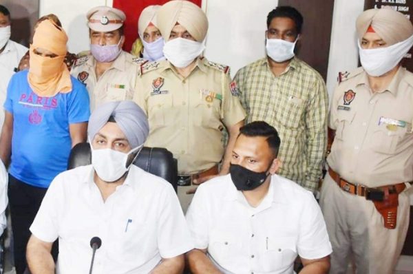 ਹਥਿਆਰਾਂ ਦੇ ਨੋਕ ’ਤੇ ਡਕੈਤੀ ਕਰਨ ਵਾਲਾ ਮਾਸਟਰ ਮਾਈਂਡ ਗ੍ਰਿਫ਼ਤਾਰ