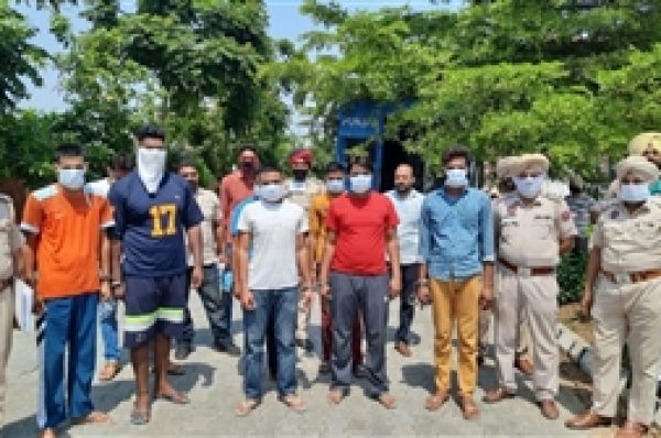 ਪੰਜਾਬ ‘ਚ ਹਥਿਆਰਾਂ ਦੀ ਨੋਕ ’ਤੇ ਲੁੱਟਾਂ ਖੋਹਾਂ ਕਰਨ ਵਾਲੇ ਗਿਰੋਹ ਦੇ 7 ਮੈਂਬਰ ਹਥਿਆਰਾਂ ਸਣੇ ਗਿ੍ਫ਼ਤਾਰ