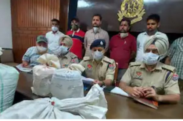 ਸਾਢੇ 4 ਕਿੱਲੋ ਅਫੀਮ, 50 ਕਿੱਲੋ ਡੋਡੇ ਤੇ 2 ਘੋੜੇ ਟਰਾਲੇ ਸਮੇਤ 4 ਵਿਅਕਤੀ ਕਾਬੂ