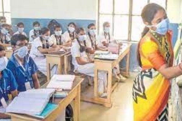 19 ਜੁਲਾਈ ਤੋਂ ਖੁੱਲ੍ਹਣਗੇ ਸਕੂਲ, ਮਾਪਿਆਂ ਦੀ ਪਰਮਿਸ਼ਨ ਨਾਲ 9ਵੀਂ ਤੋਂ 12ਵੀਂ ਦੇ ਵਿਦਿਆਰਥੀ ਆ ਸਕਣਗੇ ਸਕੂਲ