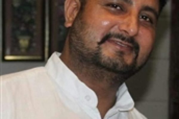 ਡੇਰਾ ਬਾਬਾ ਨਾਨਕ ‘ਚ ਅਣਪਛਾਤੇ ਮੋਟਰਸਾਈਕਲ ਚਾਲਕਾਂ ਵੱਲੋਂ ਨੌਜਵਾਨ ਦੀ ਗੋਲੀ ਮਾਰ ਕੇ ਕੀਤੀ ਹੱਤਿਆ