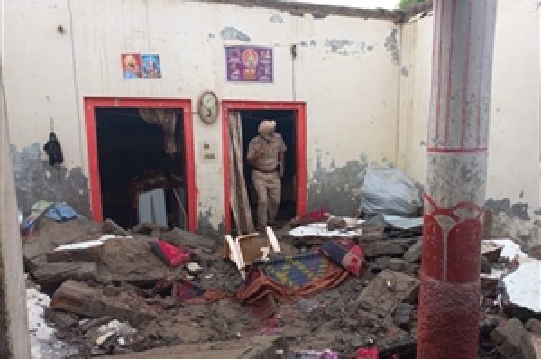 ਆਫ਼ਤ ਦੀ ਬਾਰਿਸ਼ : ਸਮਾਣਾ ‘ਚ ਮਕਾਨ ਦੀ ਛੱਤ ਡਿੱਗਣ ਨਾਲ ਇੱਕੋ ਪਰਿਵਾਰ ਦੇ 4 ਜੀਆਂ ਦੀ ਮੌਤ