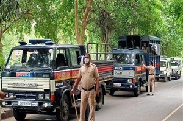 ਦੂਰਦਰਸ਼ਨ ਕੇਂਦਰ ‘ਚ ਬੰਬ ਦੀ ਸੂਚਨਾ, 100 ਪੁਲਿਸ ਜਵਾਨਾਂ ਨੇ ਡੇਢ ਘੰਟਿਆਂ ਤਕ ਚਲਾਇਆ ਸਰਚ ਮੁਹਿੰਮ