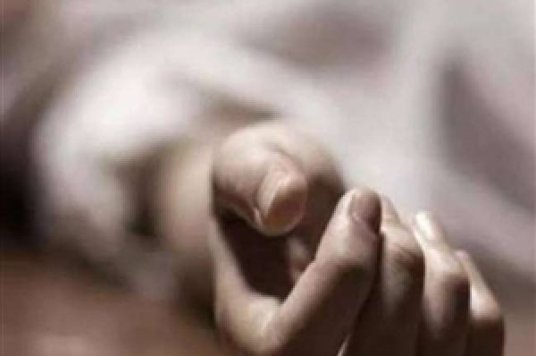 ਮੋਹਾਲੀ ‘ਚ ਖੌਫਨਾਕ ਹਾਦਸਾ : ਪਿਤਾ ਨੂੰ ਦੇਖਣ ਲਈ ਬਾਲਕੋਨੀ ‘ਚ ਖੜ੍ਹਾ ਤਿੰਨ ਸਾਲ ਦਾ ਬੱਚਾ 5ਵੀਂ ਮੰਜ਼ਿਲ ਤੋਂ ਡਿੱਗਿਆ, ਮਾਂ ਖੋਲ੍ਹਣ ਗਈ ਸੀ ਦਰਵਾਜ਼ਾ