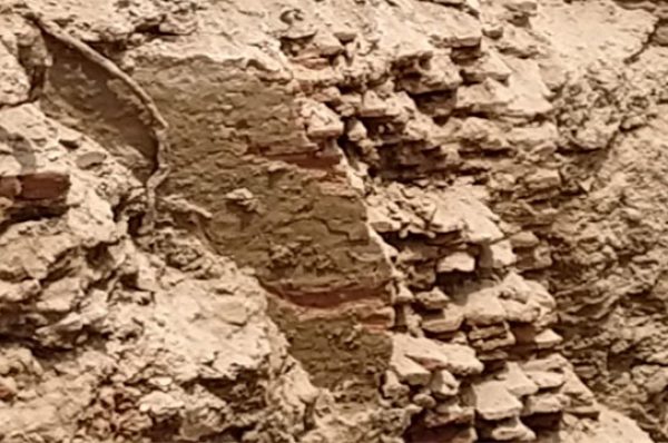 ਸ੍ਰੀ ਦਰਬਾਰ ਸਾਹਿਬ ਦੇ ਨਜ਼ਦੀਕ ਖੁਦਾਈ ਦੌਰਾਨ ਮਿਲੇ ਪੁਰਾਣੇ ਇਮਾਰਤੀ ਢਾਂਚੇ