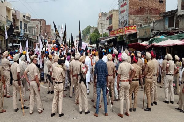 ਪੁਲਿਸ ਪ੍ਰਸ਼ਾਸਨ ਨੇ ਭਿੱਖੀਵਿੰਡ ਨੂੰ ਪੁਲਿਸ ਛਾਉਣੀ ‘ਚ ਕੀਤਾ ਤਬਦੀਲ