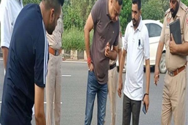 ਖੰਨਾ ’ਚ ਨੈਸ਼ਨਲ ਹਾਈਵੇ ’ਤੇ ਕੈਂਟਰ ਡਰਾਈਵਰ ਦਾ ਰਾਡਾਂ ਮਾਰ ਕੇ ਕਤਲ, ਕਲੀਨਰ ਵੀ ਜ਼ਖ਼ਮੀ