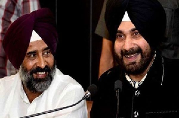 ਨਵਜੋਤ ਸਿੱਧੂ ਨੇ ਹੁਣ ਸਾਬਕਾ ਹਾਕੀ ਕਪਤਾਨ ਪਰਗਟ ਸਿੰਘ ਨੂੰ ਨਿਯੁਕਤ ਕੀਤਾ ਪੰਜਾਬ ਕਾਂਗਰਸ ਦਾ ਜਨਰਲ ਸਕੱਤਰ