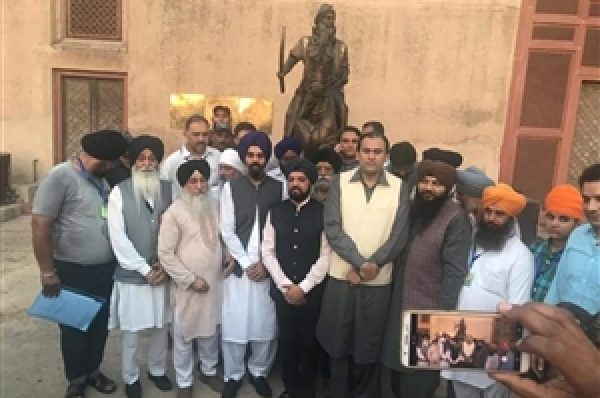 ਲਾਹੌਰ ‘ਚ ਲੱਗੇ ਸ਼ੇਰੇ ਪੰਜਾਬ ਦੇ ਨੁਕਸਾਨੇ ਬੁੱਤ ਨੂੰ ਬਣਾਉਣ ਦੀ ਜ਼ਿੰਮੇਵਾਰੀ ਪਾਕਿਸਤਾਨ ਸਰਕਾਰ ਨੇ ਲਈ