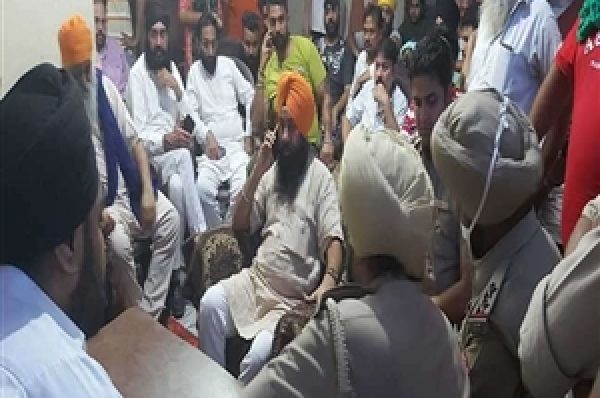 ਸ਼੍ਰੋਅਦ ਦੇ ਕਪੂਰਥਲਾ ਪ੍ਰਧਾਨ ਹਰਜੀਤ ਵਾਲੀਆ ‘ਤੇ ਜਾਨਲੇਵਾ ਹਮਲਾ, ਧਾਲੀਵਾਲ ਚੌਕ ‘ਤੇ ਹਮਲਾਵਰਾਂ ਨੇ ਫਾਇਰਿੰਗ ਕਰ ਕੇ ਕੀਤੀ ਜਾਨੋਂ ਮਾਰਨ ਦੀ ਕੋਸ਼ਿਸ਼