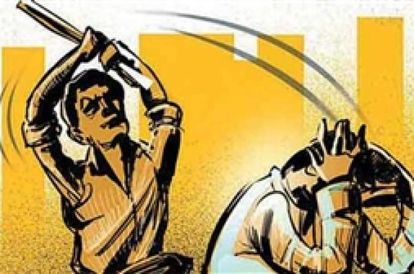 ਕਾਰ ਸਵਾਰ ਨੌਜਵਾਨਾਂ ‘ਤੇ ਹਮਲਾ ਕਰ ਕੇ ਬਦਮਾਸ਼ਾਂ ਨੇ ਲੁੱਟੀ ਨਕਦੀ, ਰਾਡ ਮਾਰ ਕੇ ਭੰਨੀ ਕਾਰ, ਮੋਬਾਈਲ ਵੀ ਲੈ ਗਏ ਨਾਲ