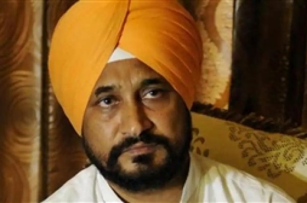 ਪੰਜਾਬ ਦੇ ਪਹਿਲੇ ਦਲਿਤ ਮੁੱਖ ਮੰਤਰੀ ਬਣੇ ਚਰਨਜੀਤ ਸਿੰਘ ਚੰਨੀ, ਰਾਵਤ ਨੇ ਟਵੀਟ ਰਾਹੀਂ ਦਿੱਤੀ ਜਾਣਕਾਰੀ