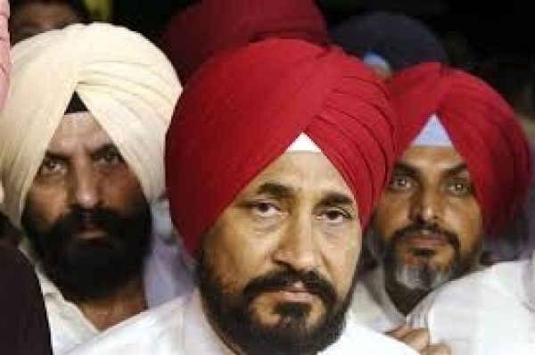 ਹੁਣ ਰਾਤ ਤਿੰਨ ਵਜੇ ਤਕ ਖੁੱਲ੍ਹਾ ਰਹੇਗਾ ਮੁੱਖ ਮੰਤਰੀ ਦਫ਼ਤਰ, ਹਰ ਬੁੱਧਵਾਰ ਨੂੰ 11 ਵਜੇ ਹੋਇਆ ਕਰੇਗੀ ਕੈਬਨਿਟ ਮੀਟਿੰਗ