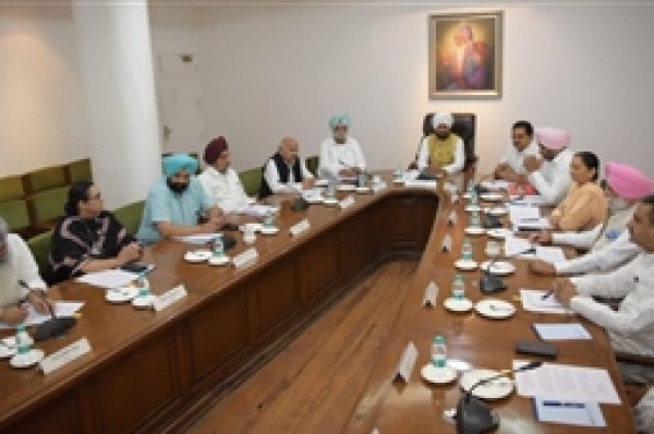 CM ਚੰਨੀ ਦੀ ਪਹਿਲੀ ਕੈਬਨਿਟ ਮੀਟਿੰਗ ‘ਚ ਕਿਸਾਨ ਅੰਦੋਲਨ ‘ਤੇ ਚਰਚਾ, ਭਾਰਤ ਬੰਦ ਨੂੰ ਦਿੱਤਾ ਸਮਰਥਨ