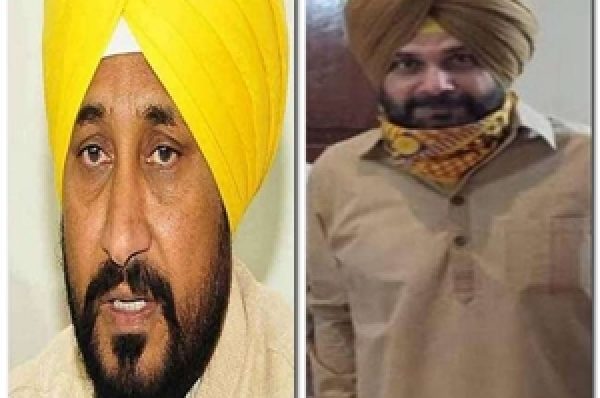 ਚੰਨੀ ਸਰਕਾਰ ‘ਤੇ ਸਵਾਲ ਚੁੱਕ ਰਹੇ ਨਵਜੋਤ ਸਿੱਧੂ ਹੁਣ ਬਾਦਲਾਂ ਖ਼ਿਲਾਫ਼ ਗਵਾਹੀ ਤੋਂ ਮੁਕਰਨ ਵਾਲੇ ਅਧਿਕਾਰੀ ਦੀ ਕਰ ਰਹੇ ਨੇ ਪੈਰਵੀ