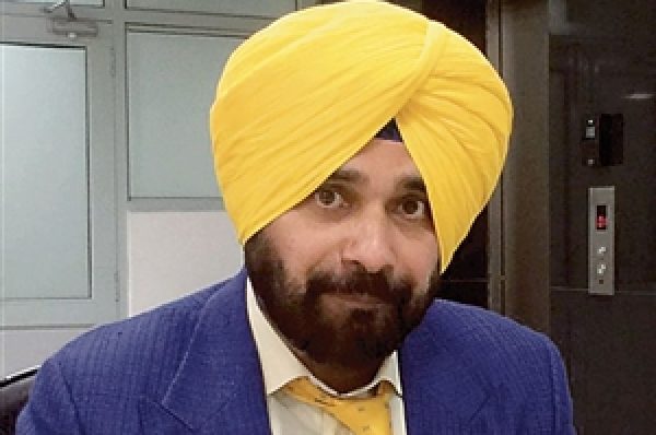ਨਵਜੋਤ ਸਿੱਧੂ ਨੇ ਕੀਤਾ ਟਵੀਟ- ਅੱਜ ਖੁੱਲ੍ਹੇਗੀ ਨਸ਼ਿਆਂ ਬਾਰੇ ਹਾਈ ਕੋਰਟ ‘ਚ ਰਿਪੋਰਟ, ਜਨਤਕ ਹੋਣਗੇ ਨਸ਼ਾ ਸਮੱਗਲਰਾਂ ਦੇ ਨਾਂ