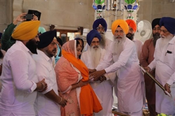 ਚਰਨਜੀਤ ਸਿੰਘ ਚੰਨੀ ਨੂੰ ਮੁੱਖ ਮੰਤਰੀ ਬਣਾ ਕੇ ਕਾਂਗਰਸ ਛੁਪਾਉਣਾ ਚਾਹੁੰਦੀ ਆਪਣੀਆਂ ਨਾਕਾਮੀਆਂ : ਬੀਬਾ ਹਰਸਿਮਰਤ ਬਾਦਲ