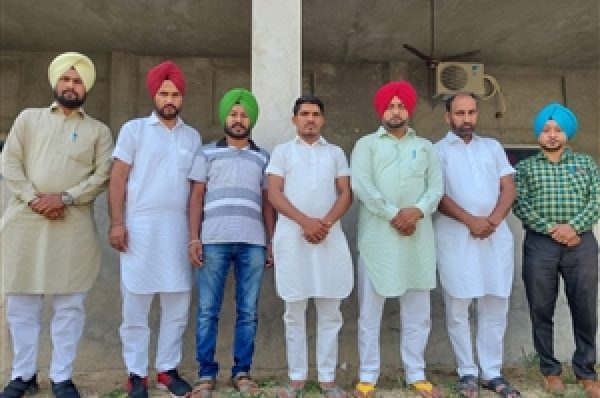 31 ਅਕਤੂਬਰ ਨੂੰ ਮੋਰਿੰਡਾ ਮਹਾਂਰੈਲੀ ‘ਚ ਪੁੱਜਣ ਦਾ ਸੱਦਾ, ਸੀਐਮ ਚੰਨੀ ਨਵੀਂ ਬੋਤਲ ‘ਚ ਪੁਰਾਣੀ ਸ਼ਰਾਬ ਕਰਾਰ