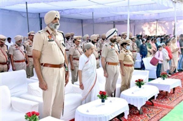 ਪੁਲਿਸ ਕੋਮੈਮੋਰੇਸ਼ਨ ਦਿਵਸ ਮੌਕੇ ਅੰਮ੍ਰਿਤਸਰ ‘ਚ ਸਮੂਹ ਸ਼ਹੀਦਾਂ ਦੀਆਂ ਕੁਰਬਾਨੀਆਂ ਨੂੰ ਕੀਤਾ ਯਾਦ