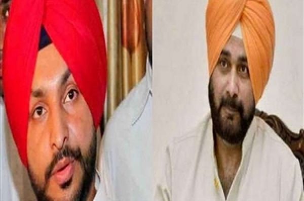 ਰਵਨੀਤ ਬਿੱਟੂ ਨੇ ਸਿੱਧੂ ‘ਤੇ ਕੱਸਿਆ ਤਨਜ਼, ਬੋਲੇ- ਸਾਬ੍ਹ ! ਕਾਂਗਰਸ ਭਵਨ ਦੇ ਮੰਜੇ ਤੁਹਾਡਾ ਇੰਤਜ਼ਾਰ ਕਰ ਰਹੇ ਨੇ