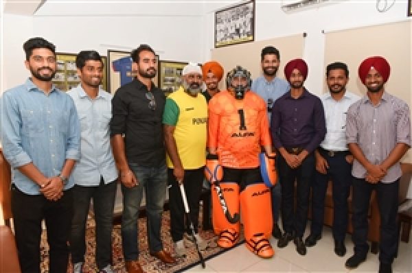 ਸੁਰਜੀਤ ਹਾਕੀ ਟੂਰਨਾਮੈਂਟ ਦੇ ਫਾਈਨਲ ‘ਚ CM ਚੰਨੀ ਬਣੇ ਗੋਲਕੀਪਰ ਤੇ ਪਰਗਟ ਸਿੰਘ ਹਿਟਰ