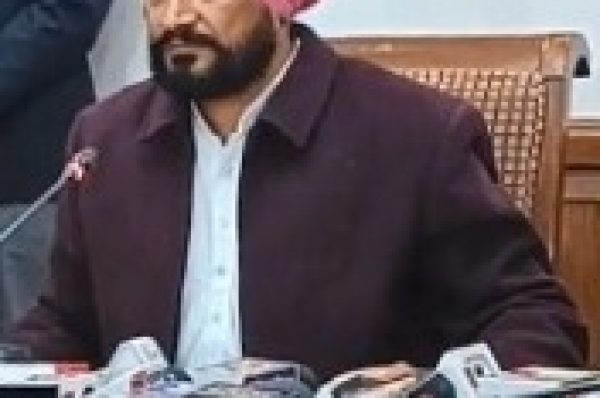 ਚੰਨੀ ਨੇ ਮੋਦੀ ਸਰਕਾਰ ‘ਤੇ ਕੀਤਾ ਸ਼ਾਇਰਾਨਾ ਵਾਰ, ਸ਼ਹੀਦ ਕਿਸਾਨਾਂ ਲਈ ਕੀਤਾ ਵੱਡਾ ਐਲਾਨ, ਅਕਾਲੀ ਦਲ ਨੂੰ ਲਾਏ ਰਗੜੇ