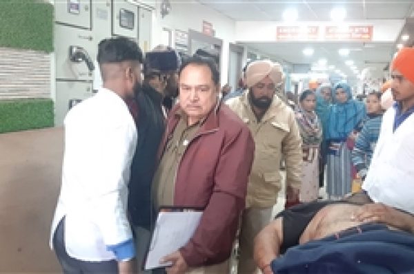 ਤਰਨਤਾਰਨ ‘ਚ ਬਾਈਕ ਸਵਾਰ ਤਿੰਨ ਬਦਮਾਸ਼ਾਂ ਨੇ ਨੌਜਵਾਨ ਨੂੰ ਮਾਰੀ ਗੋਲੀ, ਪਤਨੀ ਤੇ ਬੱਚਾ ਬਚੇ; ਜਾਂਚ ‘ਚ ਜੁਟੀ ਪੁਲਿਸ