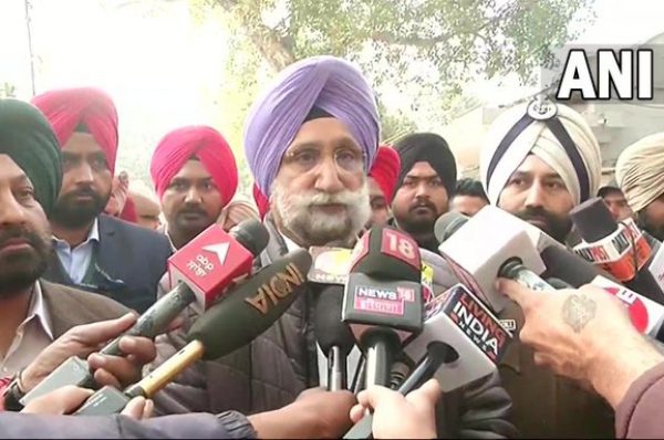 ਕਰੀਬ ਅੱਠ ਘੰਟੇ ਸ੍ਰੀ ਹਰਿਮੰਦਰ ਸਾਹਿਬ ‘ਚ ਰਿਹਾ ਬੇਅਦਬੀ ਕਰਨ ਵਾਲਾ ਮੁਲਜ਼ਮ, ਡਿਪਟੀ CM ਨੇ ਕੀਤਾ ਖੁਲਾਸਾ