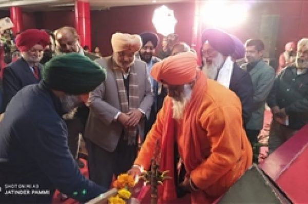 ਲਾਇਲਪੁਰ ਖ਼ਾਲਸਾ ਕਾਲਜ ਫਾਰ ਵਿਮਨ ‘ਚ ‘ਕਾਫ਼ਲਾ ਕਲਮਾਂ ਦਾ-2’ ਦਾ ਹੋਇਆ ਆਗਾਜ਼, ਵਿਦਿਆਰਥੀ ਤੇ ਉੱਘੀਆਂ ਸ਼ਖ਼ਸੀਅਤਾਂ ਕਰ ਰਹੀਆਂ ਸ਼ਿਰਕਤ