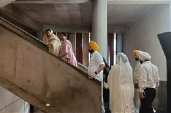 ਭਗਵੰਤ ਮਾਨ ਦੀ ਅਗਵਾਈ ‘ਚ ਵਿਧਾਨ ਸਭਾ ‘ਚ ਕੈਬਨਿਟ ਮੀਟਿੰਗ ‘ਚ ਬਣਾਈ ਜਾਵੇਗੀ ਅਗਲੀ ਰਣਨੀਤੀ, ਸੁਪਰੀਮ ਕੋਰਟ ਜਾਣ ਦੀ ਤਿਆਰੀ