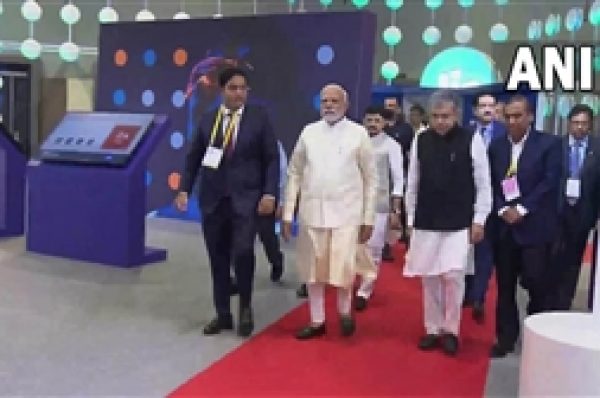 5G Launch:PM ਮੋਦੀ ਨੇ 5G ਸੇਵਾ ਦੀ ਕੀਤੀ ਸ਼ੁਰੂਆਤ, ਅੱਜ ਤੋਂ ਦੇਸ਼ ਦੇ 13 ਸ਼ਹਿਰਾਂ ‘ਚ ਉਪਲਬਧ ਹੋਵੇਗੀ ਇਹ ਸੇਵਾ