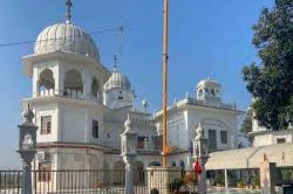 ਇੱਕੋ ਪਿੰਡ ’ਚ 12 ਗੁਰੂਘਰਾਂ ਤੇ ਸ਼ਮਸ਼ਾਨਘਾਟਾਂ ਦਾ ਸ਼੍ਰੋਮਣੀ ਕਮੇਟੀ ਨੇ ਲਿਆ ਗੰਭੀਰ ਨੋਟਿਸ,ਇਕ ਤੋਂ ਵੱਧ ਹੋਣ ’ਤੇ ਹੋਵੇਗੀ ਕਾਰਵਾਈ