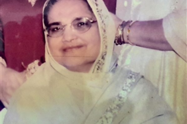 NRI ਦੇ ਘਰੋਂ 25 ਤੋਲੇ ਸੋਨਾ ਲੁੱਟ ਕੇ ਬਜ਼ੁਰਗ ਔਰਤ ਦਾ ਕਤਲ ; ਅੱਧੀ ਦਰਜਨ ਤੋਂ ਵੱਧ ਲੁਟੇਰੇ ਵਾਰਦਾਤ ਨੂੰ ਅੰਜ਼ਾਮ ਦੇ ਕੇ ਫ਼ਰਾਰ