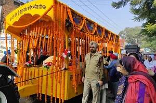 ਸ੍ਰੀ ਗੁਰੂ ਤੇਗ ਬਹਾਦਰ ਸਾਹਿਬ ਜੀ ਦੇ ਸ਼ਹੀਦੀ ਦਿਹਾੜੇ ਨੂੰ ਸਮਰਪਿਤ ਵਿਸ਼ਾਲ ਨਗਰ ਕੀਰਤਨ ਸਜਾਇਆ