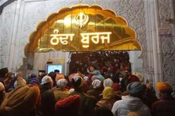 ਛੋਟੇ ਸਾਹਿਬਜ਼ਾਦਿਆਂ ਤੇ ਮਾਤਾ ਗੁਜਰੀ ਜੀ ਦੀ ਯਾਦ ’ਚ ਸ਼ਹੀਦੀ ਸਭਾ ਅੱਜ ਤੋਂ, ਤਿਆਰੀਆਂ ਮੁਕੰਮਲ, ਦੇਸ਼-ਵਿਦੇਸ਼ ਤੋ ਲੱਖਾਂ ਸ਼ਰਧਾਲੂ ਕਰ ਰਹੇ ਹਨ ਸ਼ਿਰਕਤ