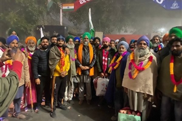 ਸ਼ਰਾਬ ਫੈਕਟਰੀ ਧਰਨਾ ; ਕਿਸਾਨ ਆਗੂਆਂ ਨਾਲ ਗੱਲਬਾਤ ਤੋਂ ਬਾਅਦ ਪ੍ਰਸ਼ਾਸਨ 43 ਕਿਸਾਨ ਕੀਤੇ ਰਿਹਾਅ